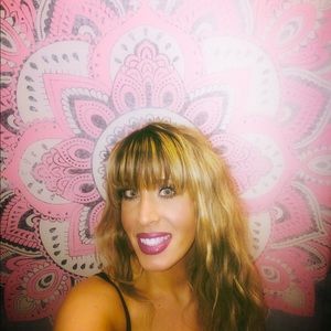 Meet your Posher, Nicole